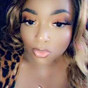 Meet your Posher, Mercedz nicole